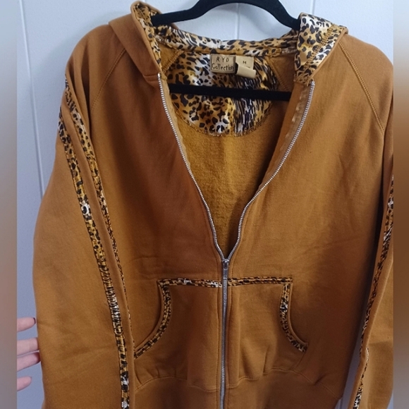 RYD Collection Animal Print Hoodie - Picture 3 of 6